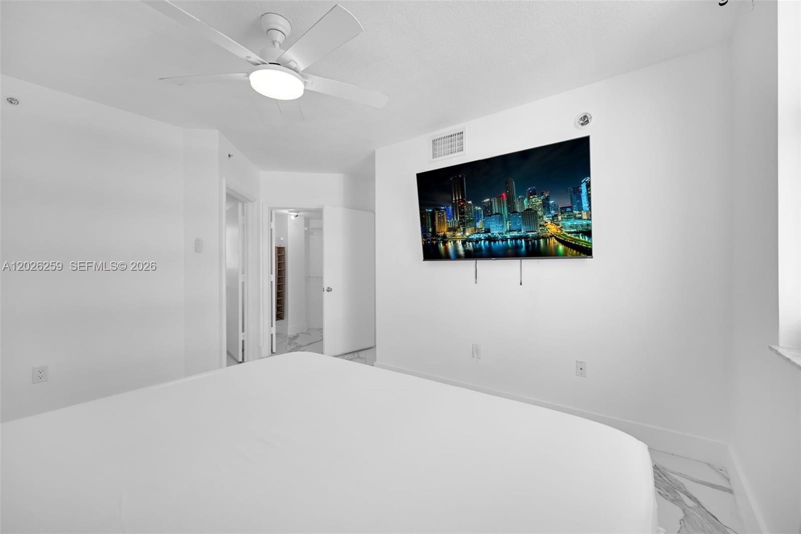 9201 Collins Ave 821 Property Photo 35