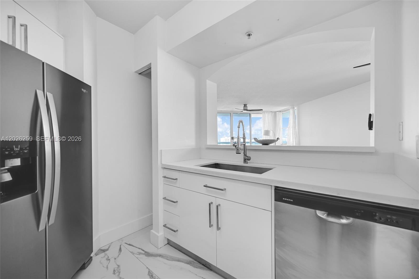 9201 Collins Ave 821 Property Photo 48