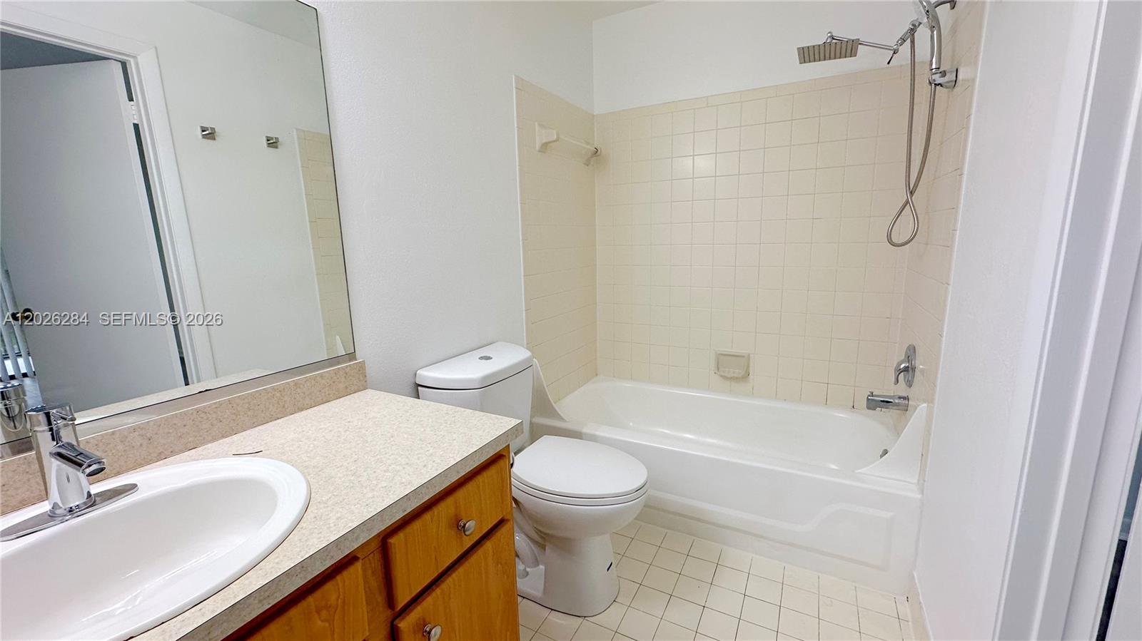 2445 Sw 18th Ter 107 Property Photo 6