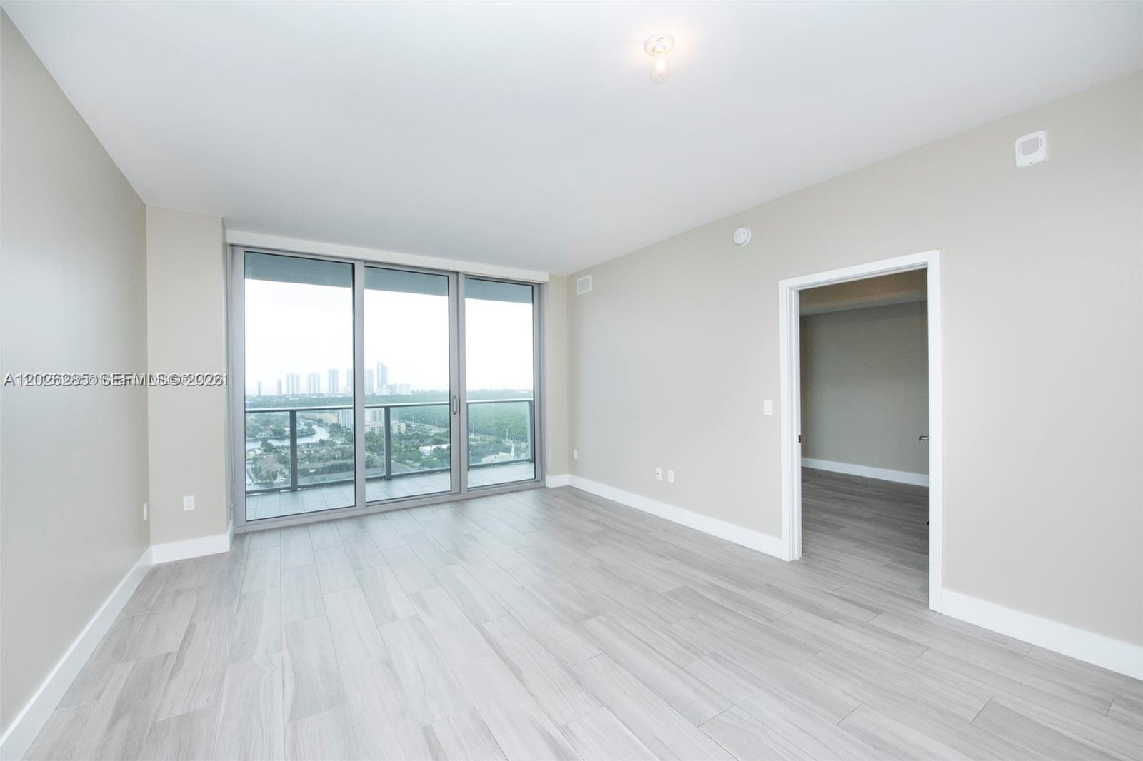 16385 Biscayne Blvd 2616 Property Photo 6