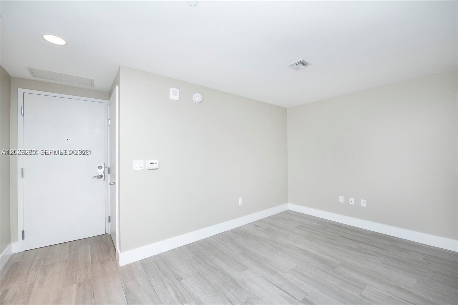 16385 Biscayne Blvd 2616 Property Photo 11