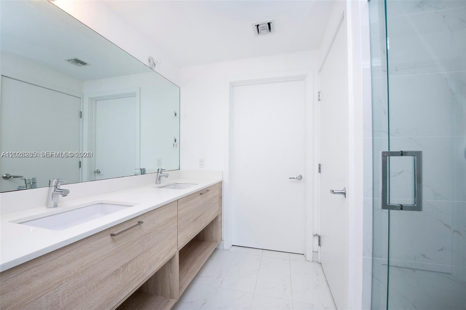16385 Biscayne Blvd 2616 Property Photo 14