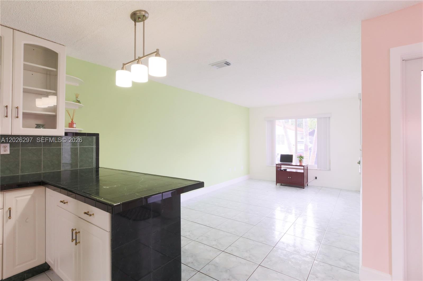 601 Sw 116th Ct Property Photo 5
