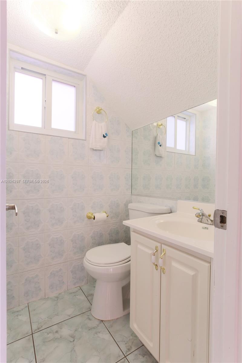 601 Sw 116th Ct Property Photo 13
