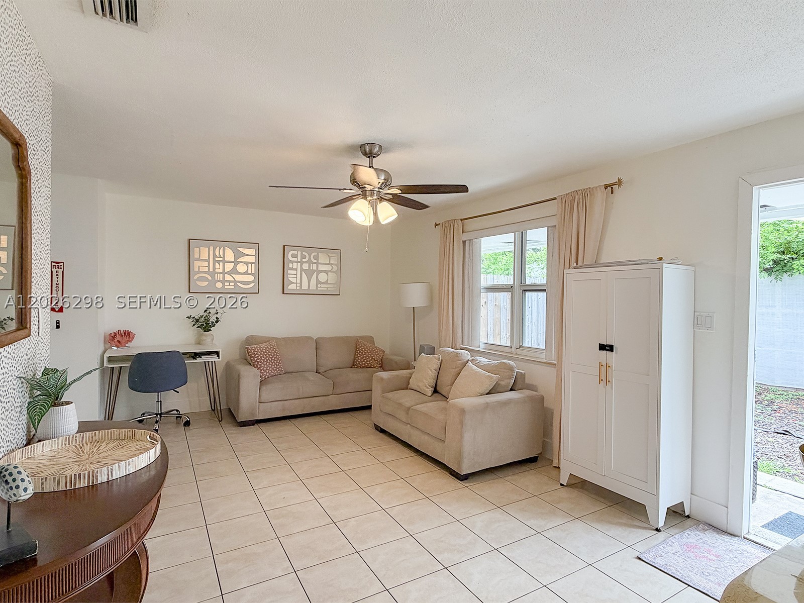 1827 Sw 21st St Property Photo 8