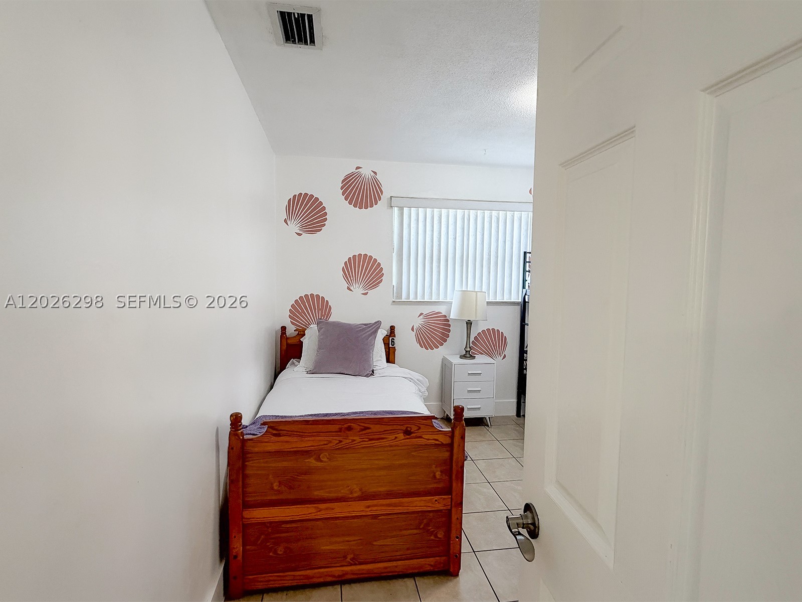 1827 Sw 21st St Property Photo 24