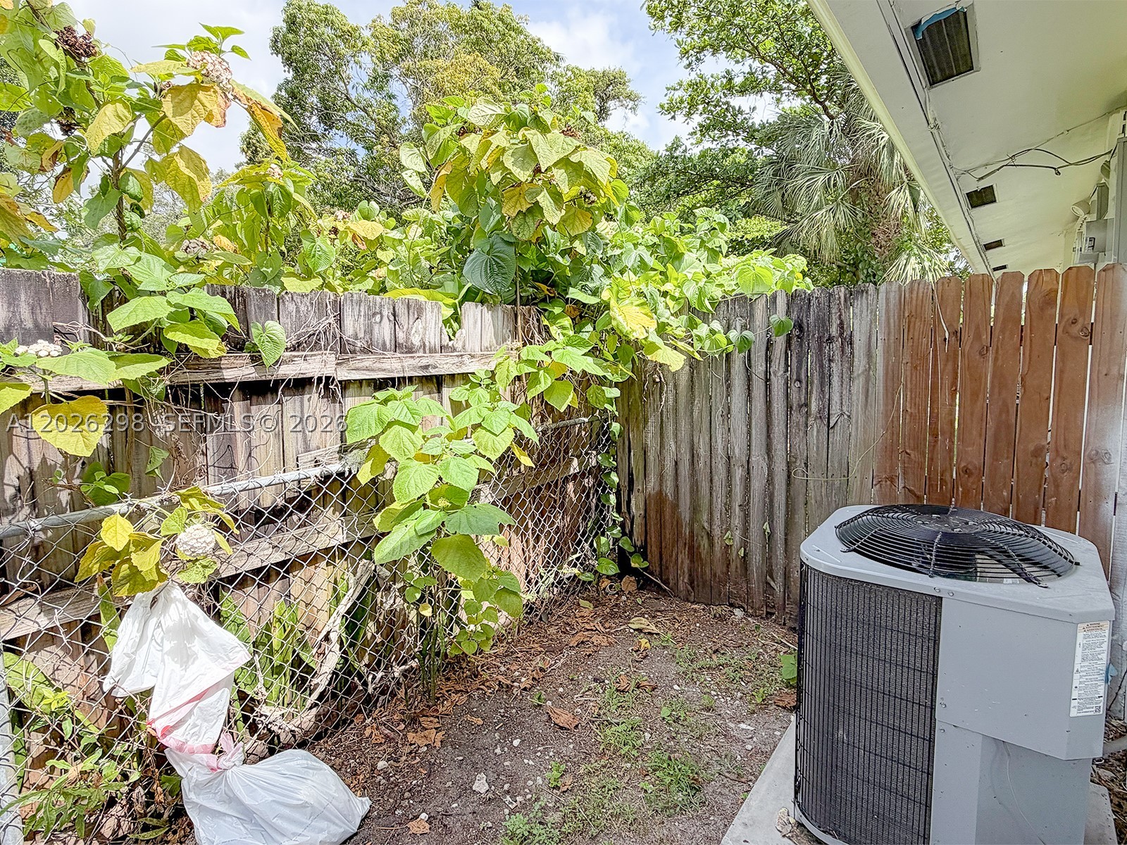 1827 Sw 21st St Property Photo 31