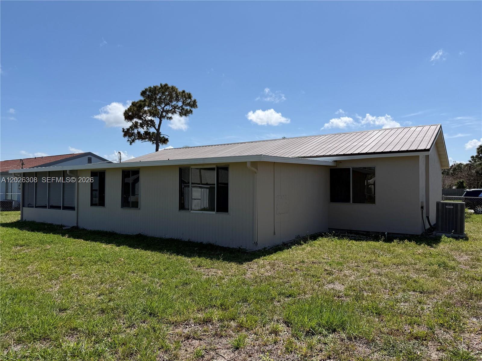 653 Ne Atlas Avenue Property Photo 20