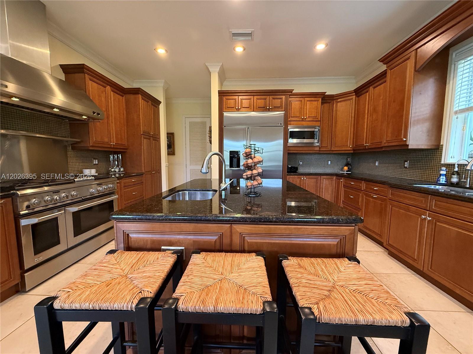 A12026395 Property Photo 7