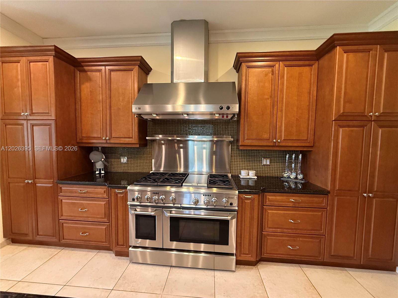 A12026395 Property Photo 8