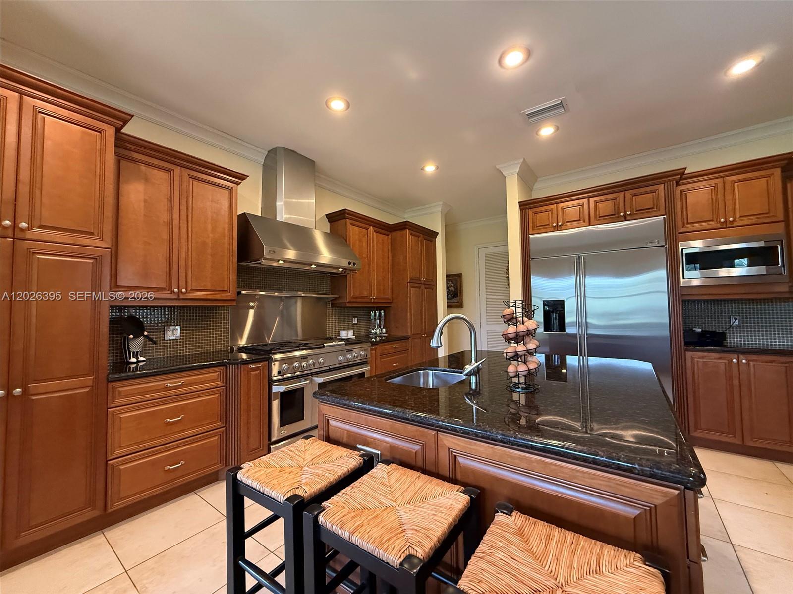 A12026395 Property Photo 9