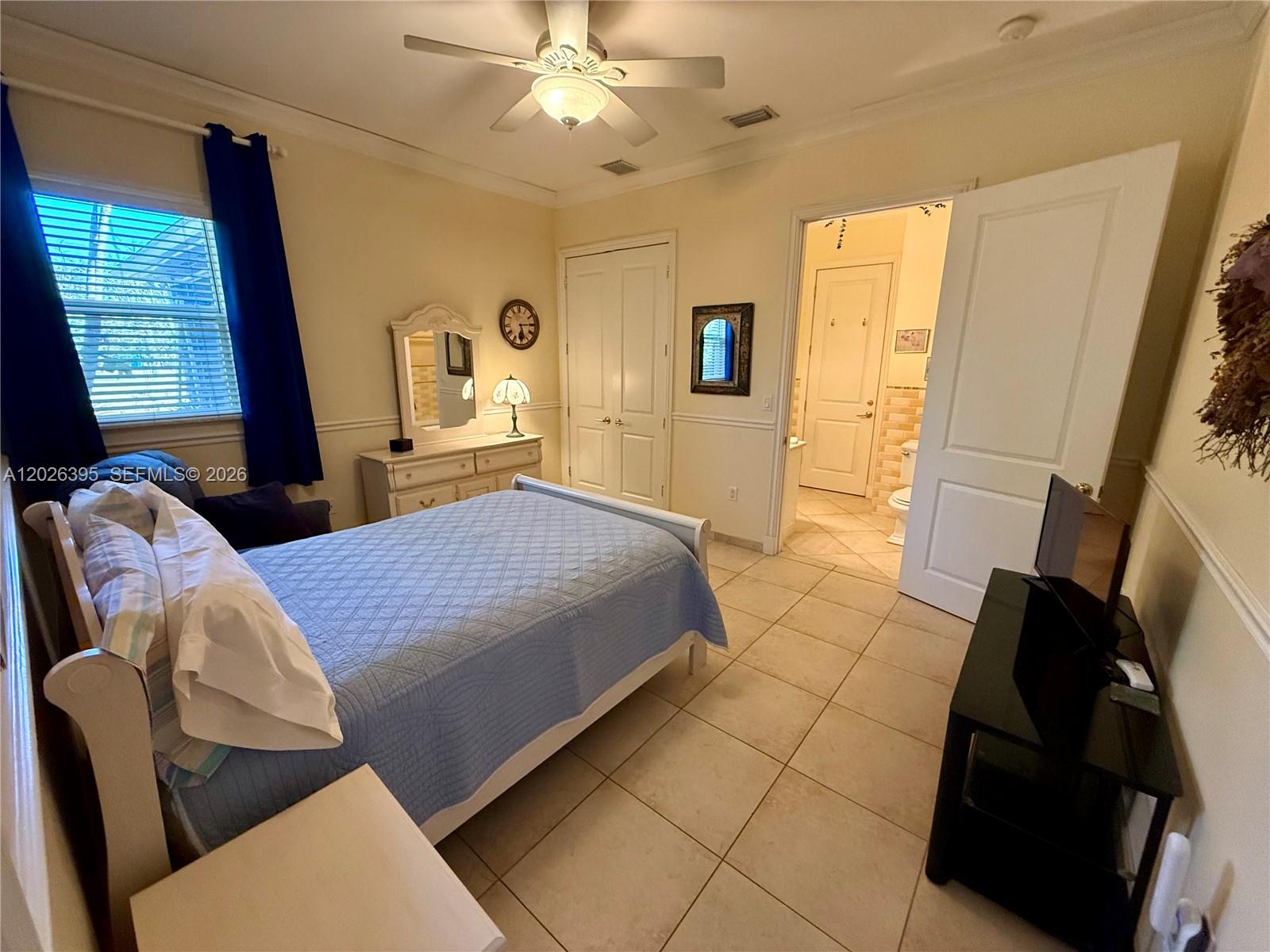 A12026395 Property Photo 11