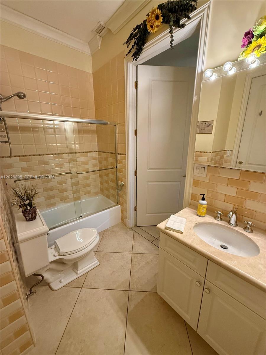 A12026395 Property Photo 14