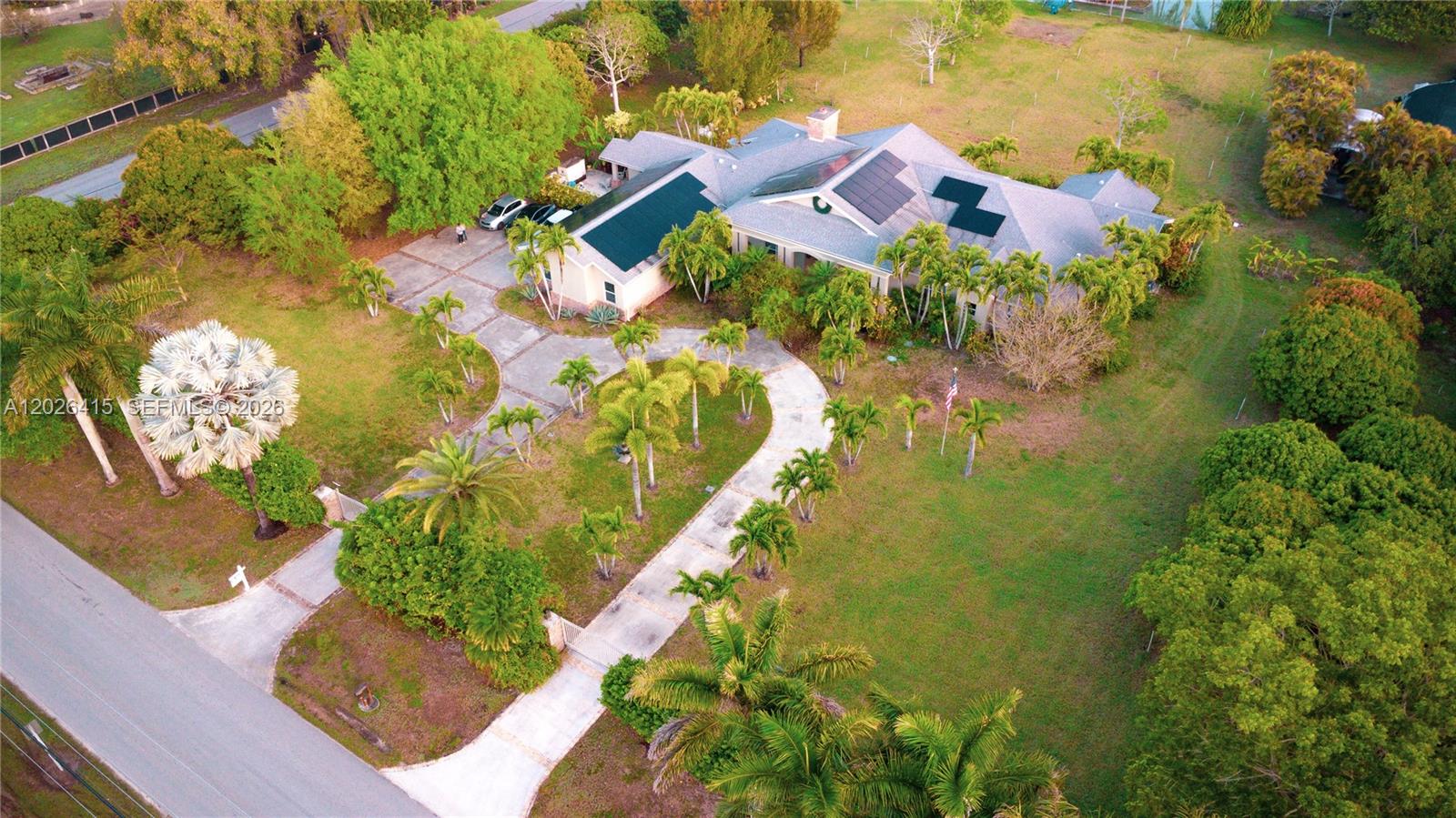 20175 Sw 256th St Property Photo 4