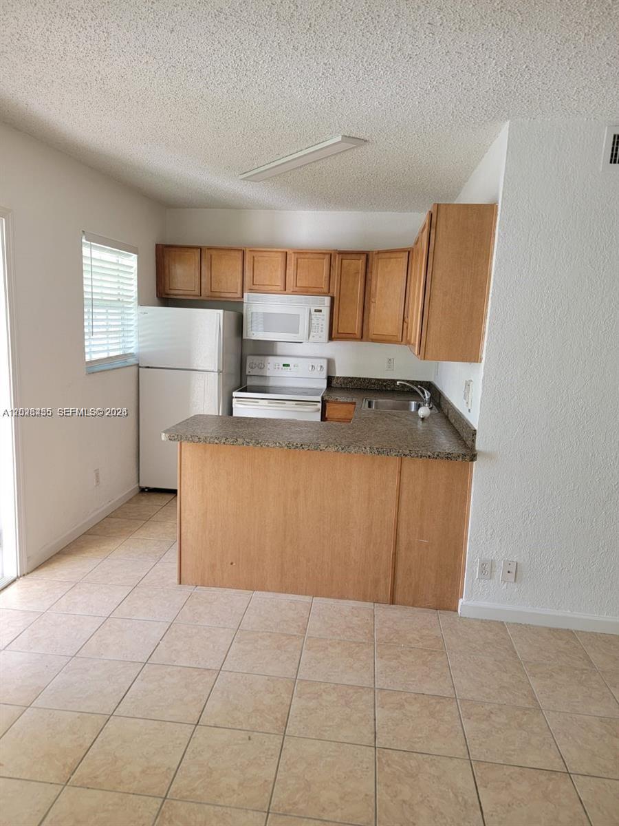 2660 Ne 8th Ave 107 Property Photo 5