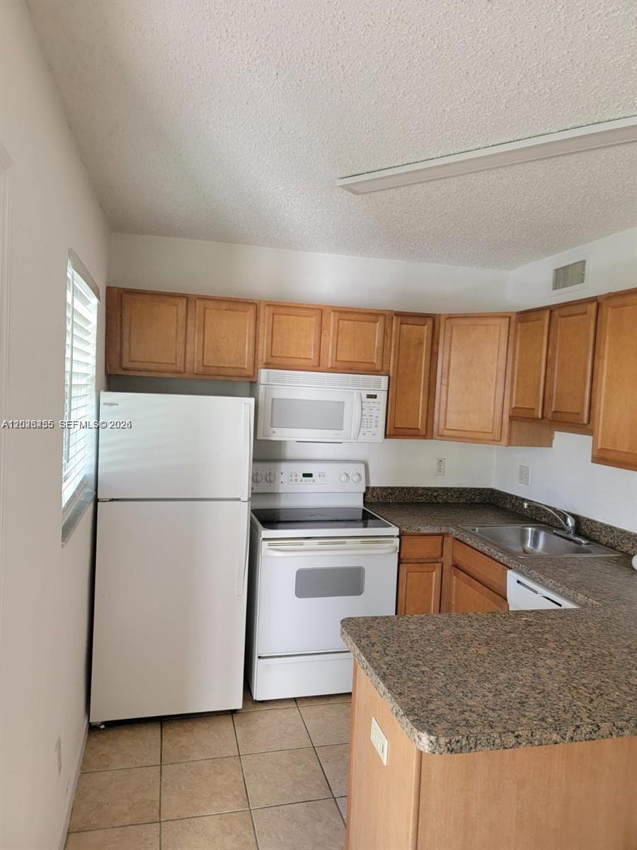 2660 Ne 8th Ave 107 Property Photo 6