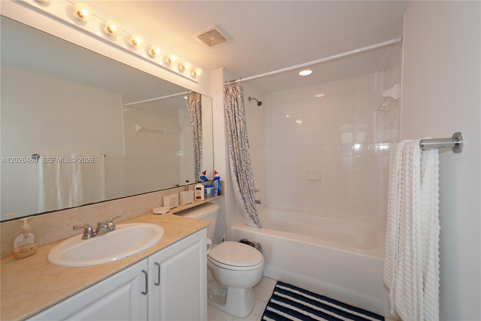 1155 Brickell Bay Dr 3301 Property Photo 4