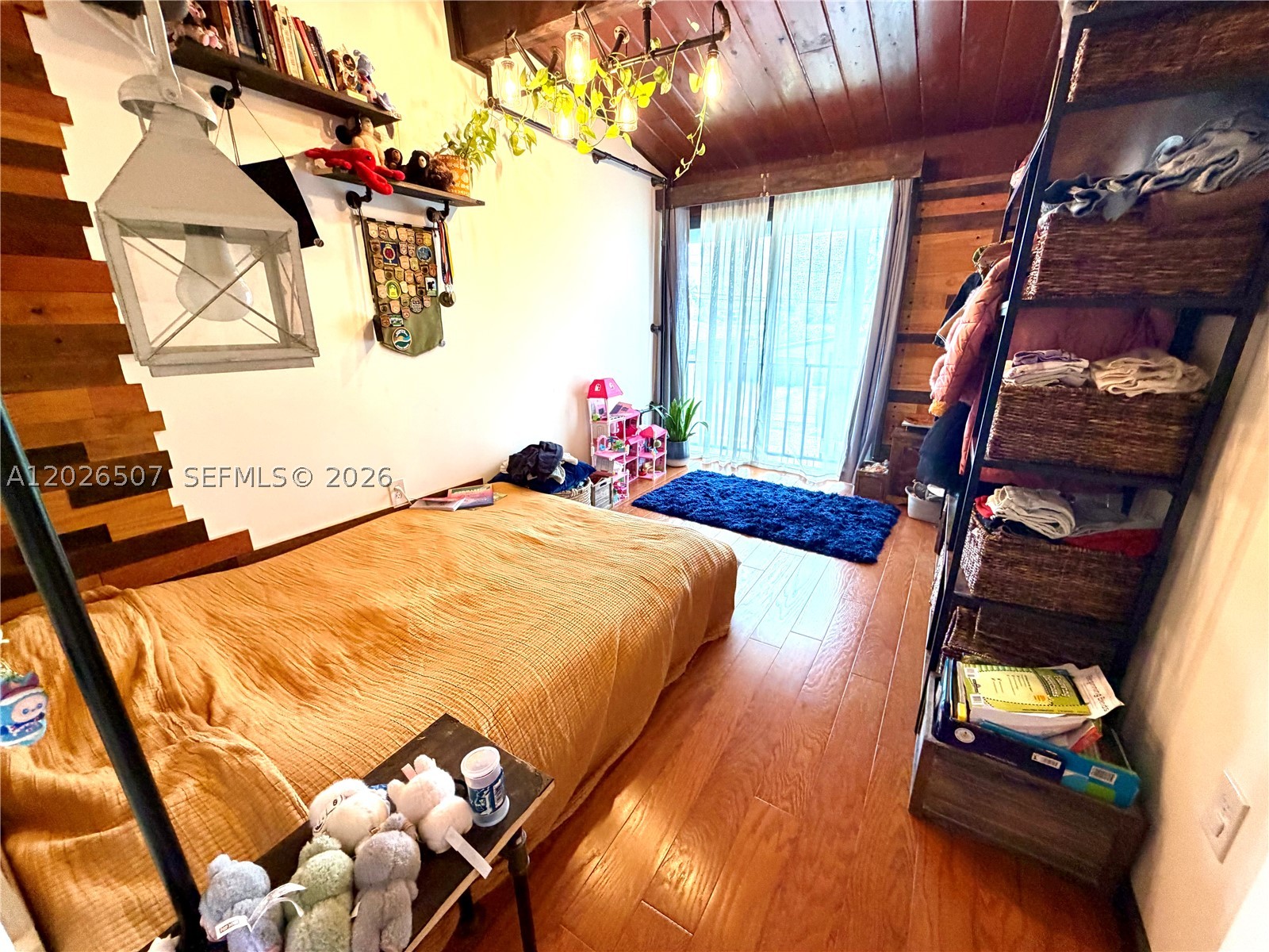 19440 Ne 26th Ave 52b Property Photo 11