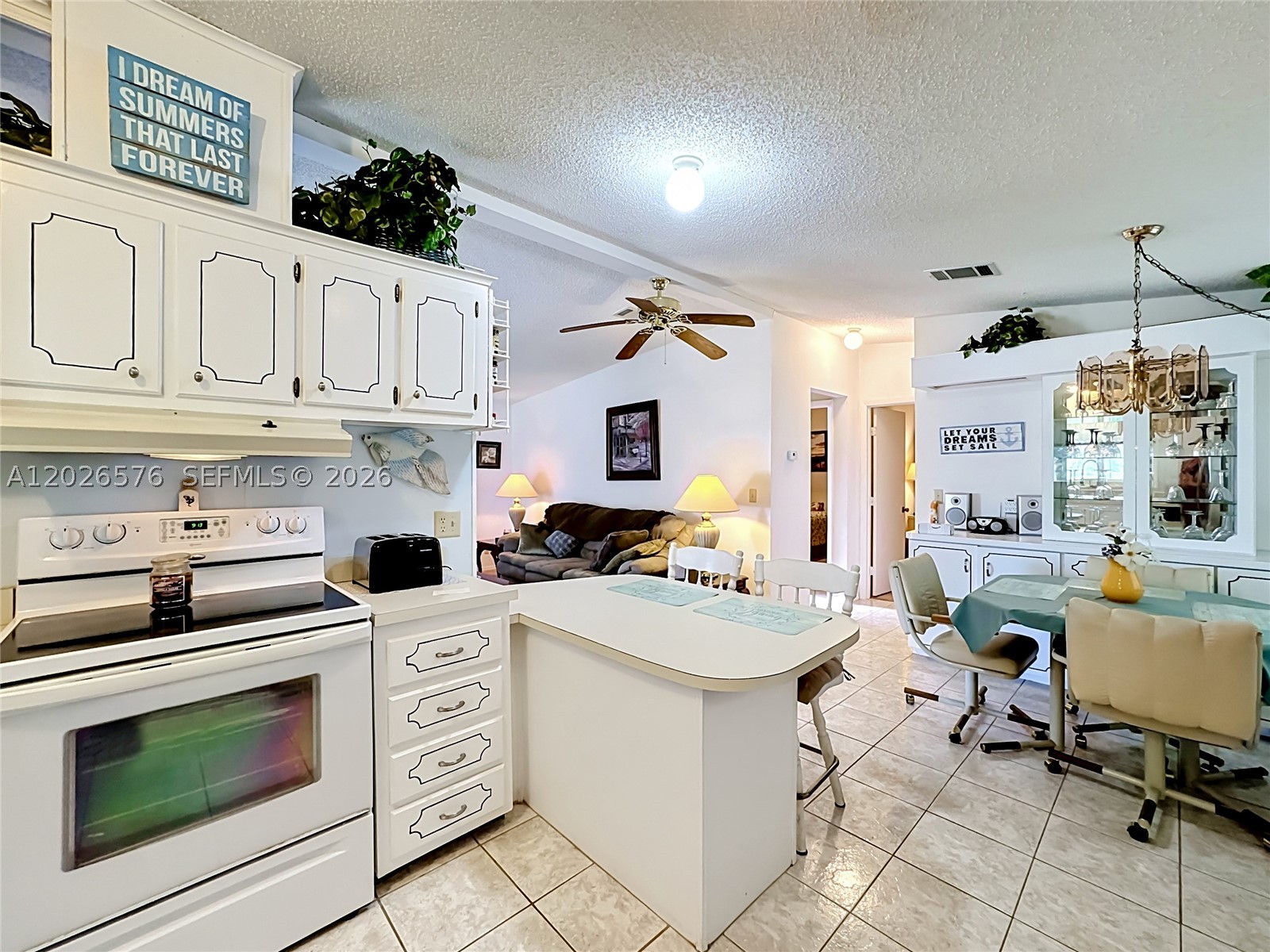 8227 Cinnamon Ln Property Photo 14