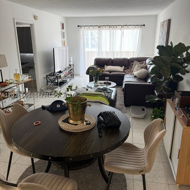 2924 Collins Ave 301 Property Photo 5