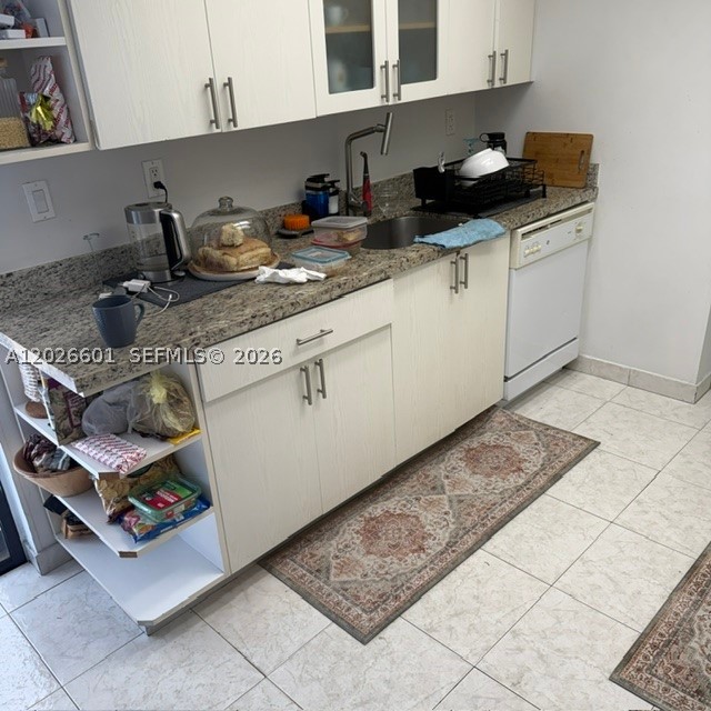 2924 Collins Ave 301 Property Photo 8