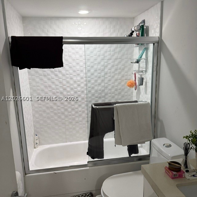 2924 Collins Ave 301 Property Photo 12