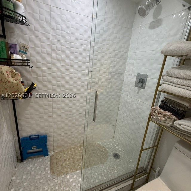 2924 Collins Ave 301 Property Photo 13