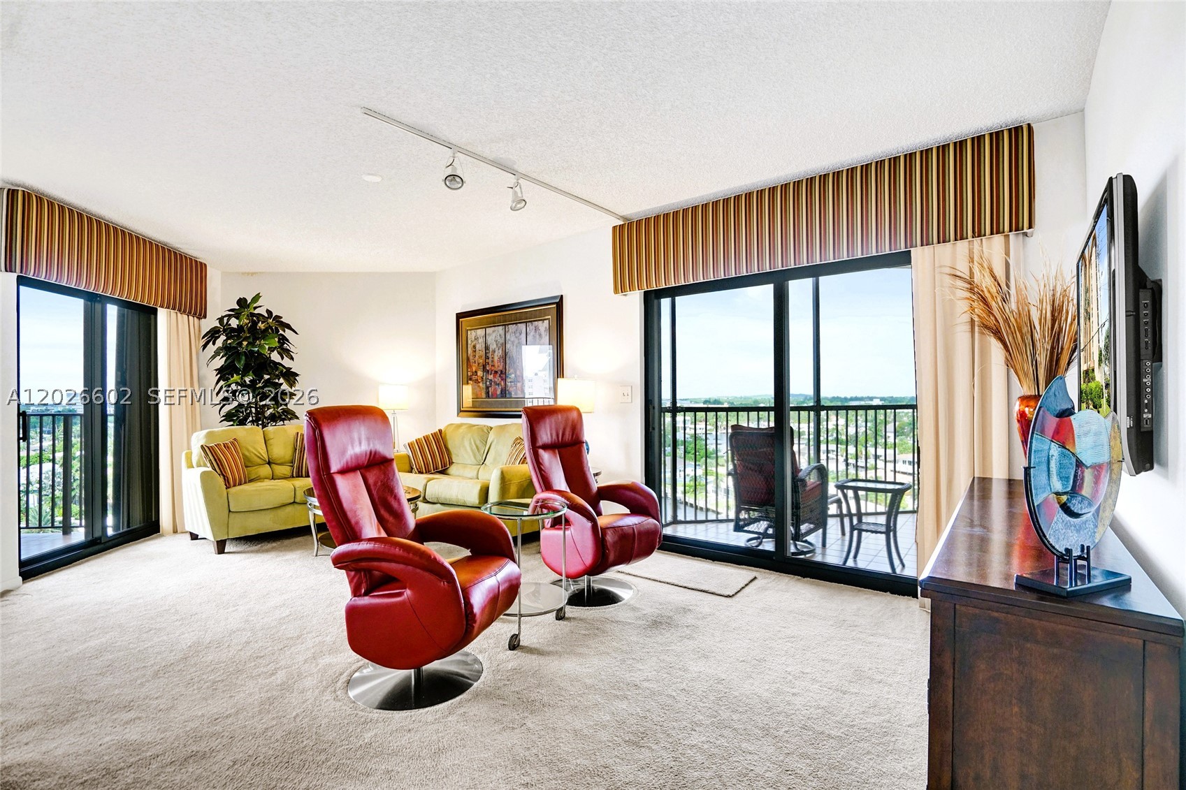 501 N Riverside Dr Ph2 Property Photo 21