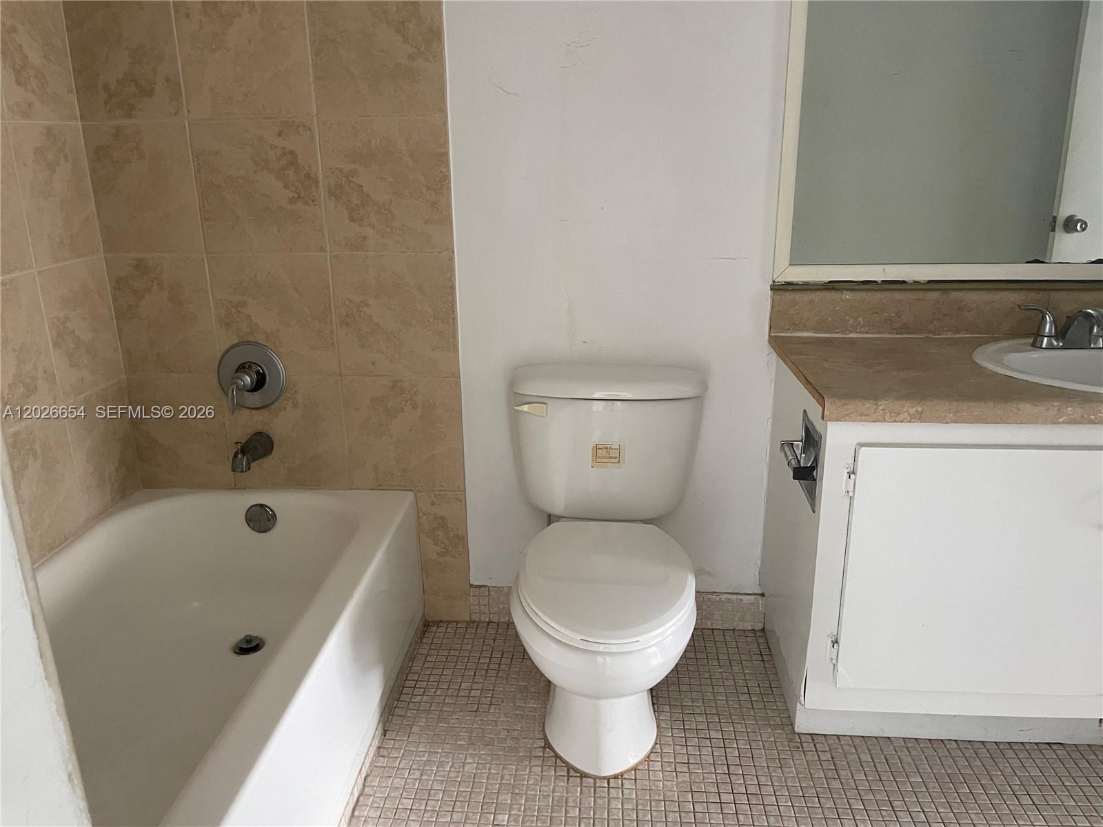 4174 Inverrary Dr 903 Property Photo 13