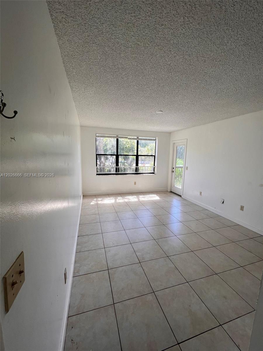 4581 W Mcnab Rd 20 Property Photo 5