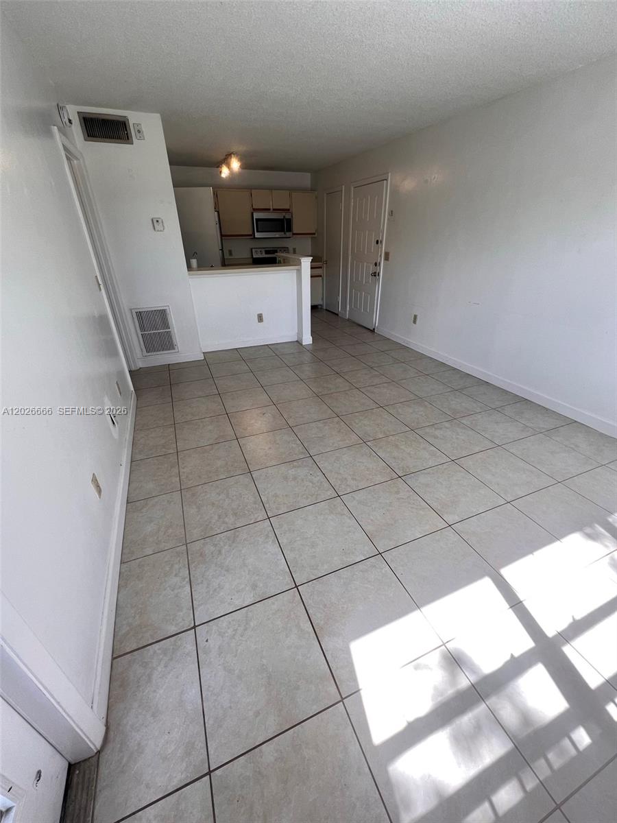 4581 W Mcnab Rd 20 Property Photo 10