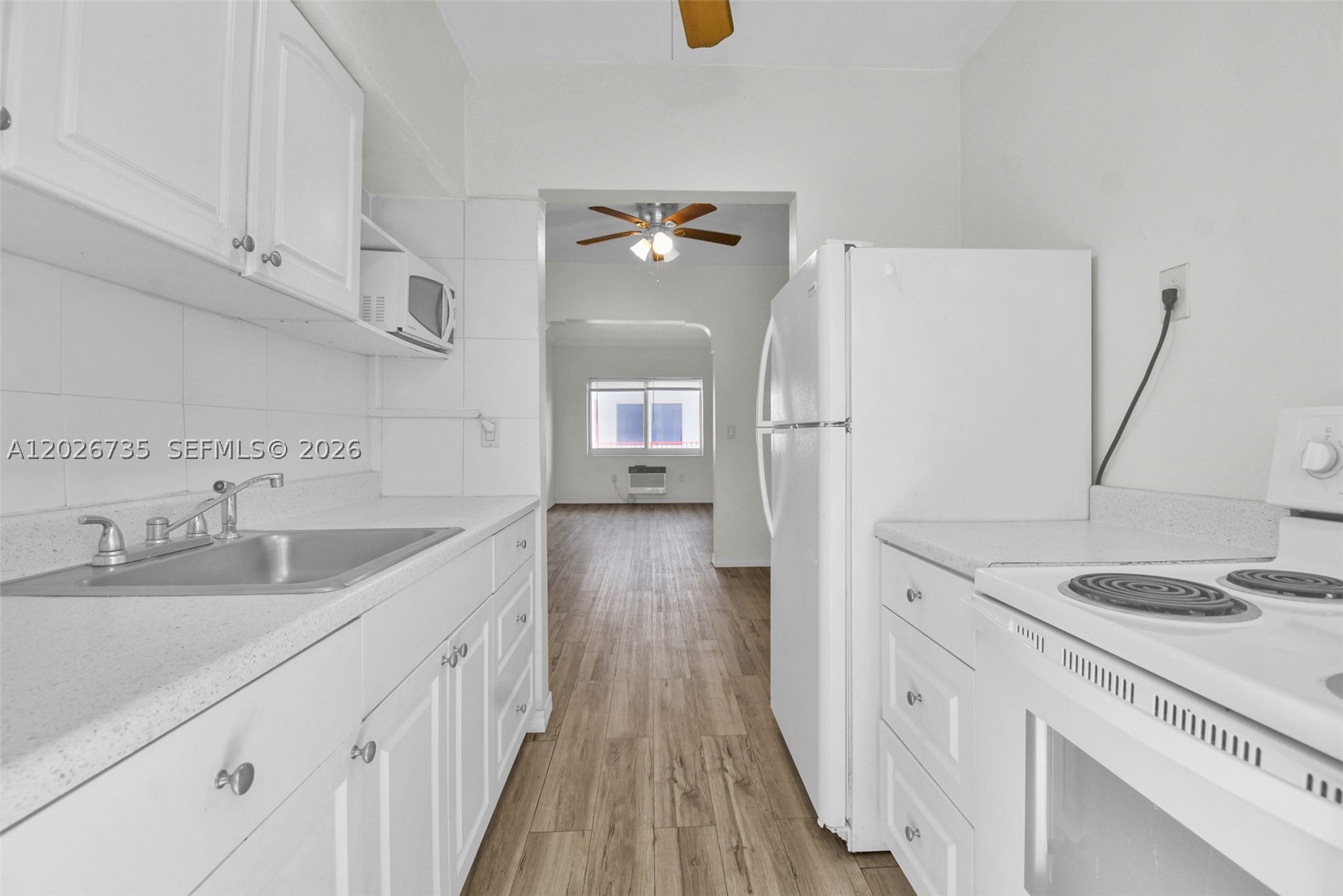1135 Euclid Ave 202 Property Photo 1
