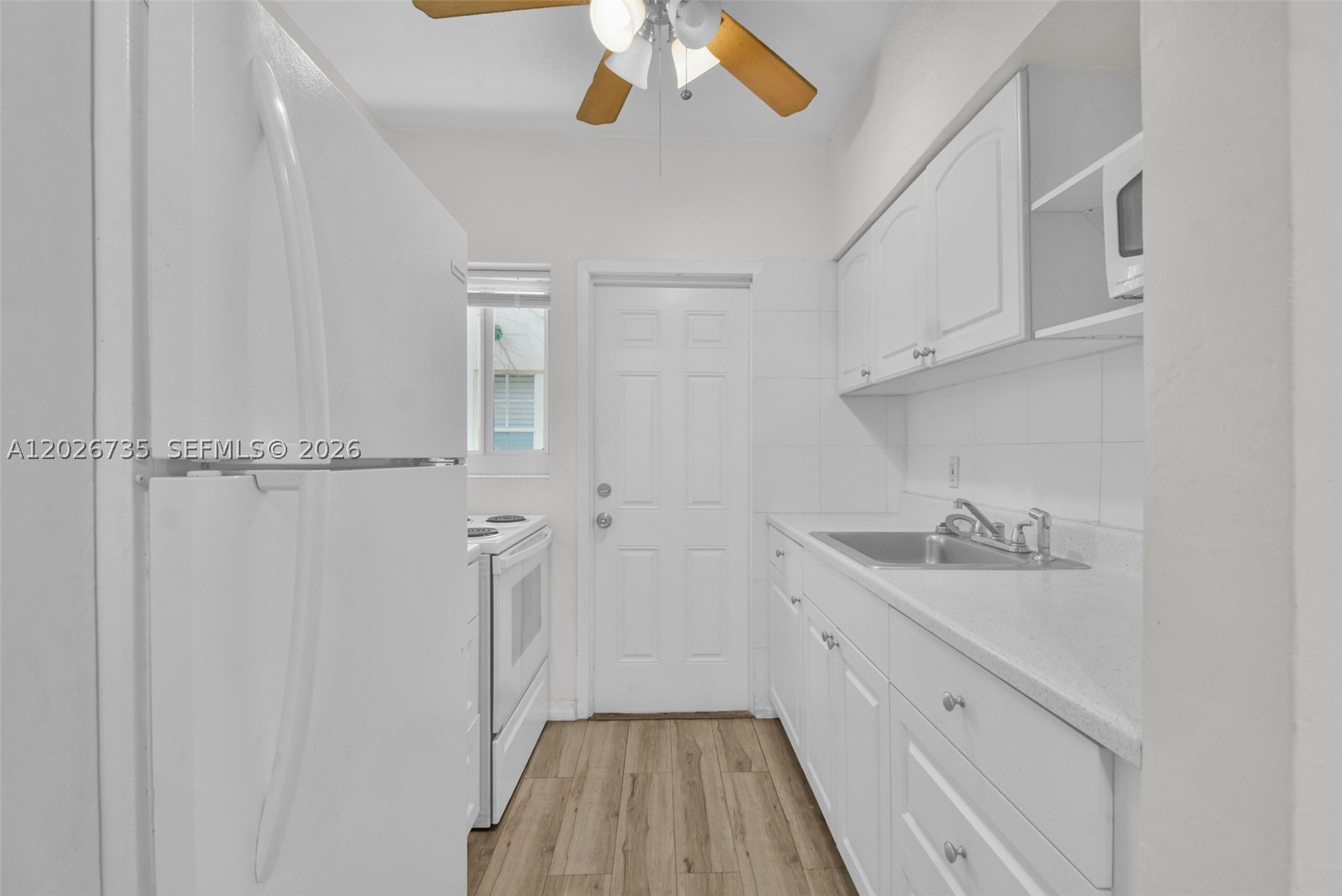 1135 Euclid Ave 202 Property Photo 2