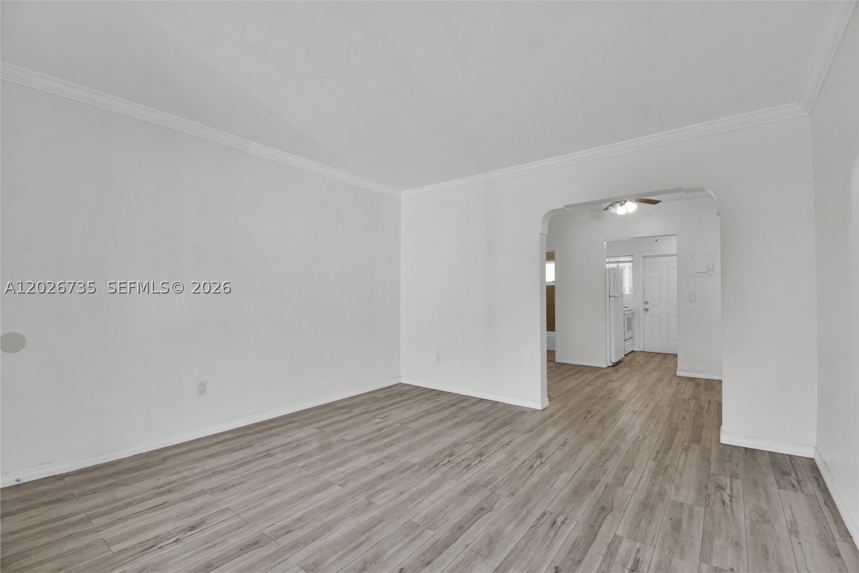 1135 Euclid Ave 202 Property Photo 6