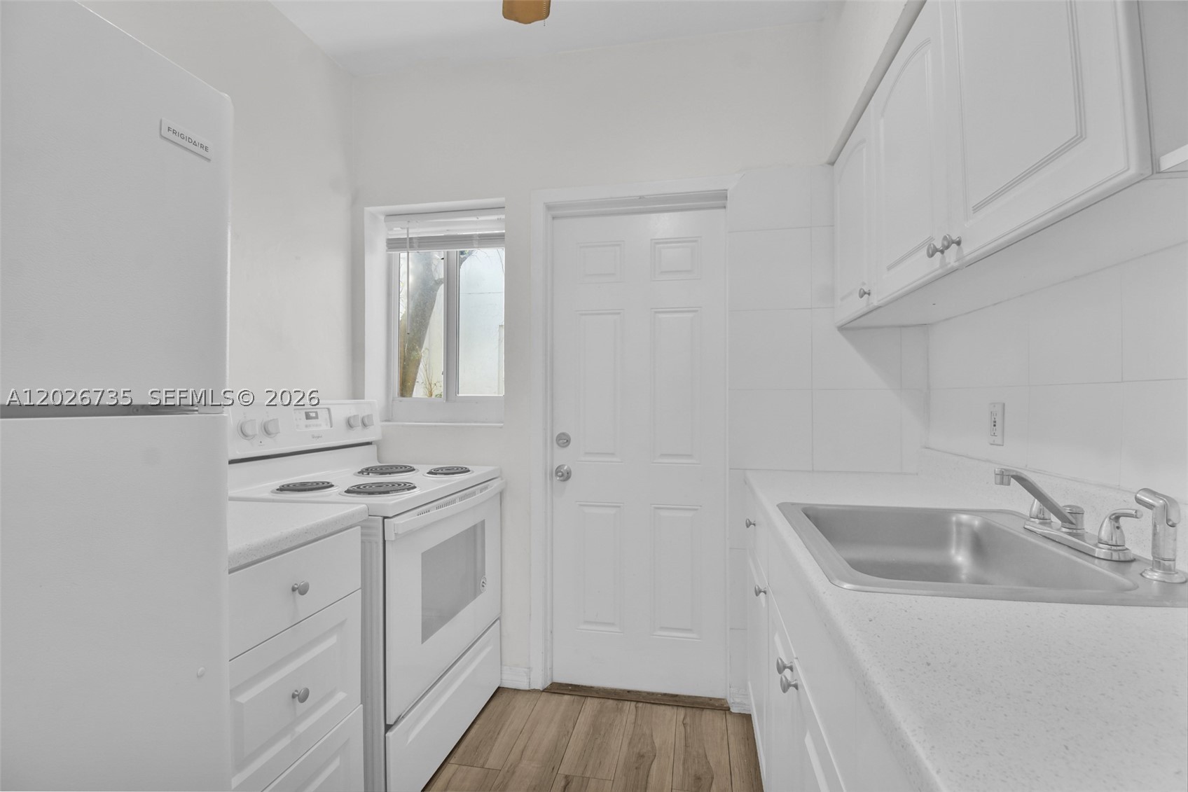 1135 Euclid Ave 202 Property Photo 12