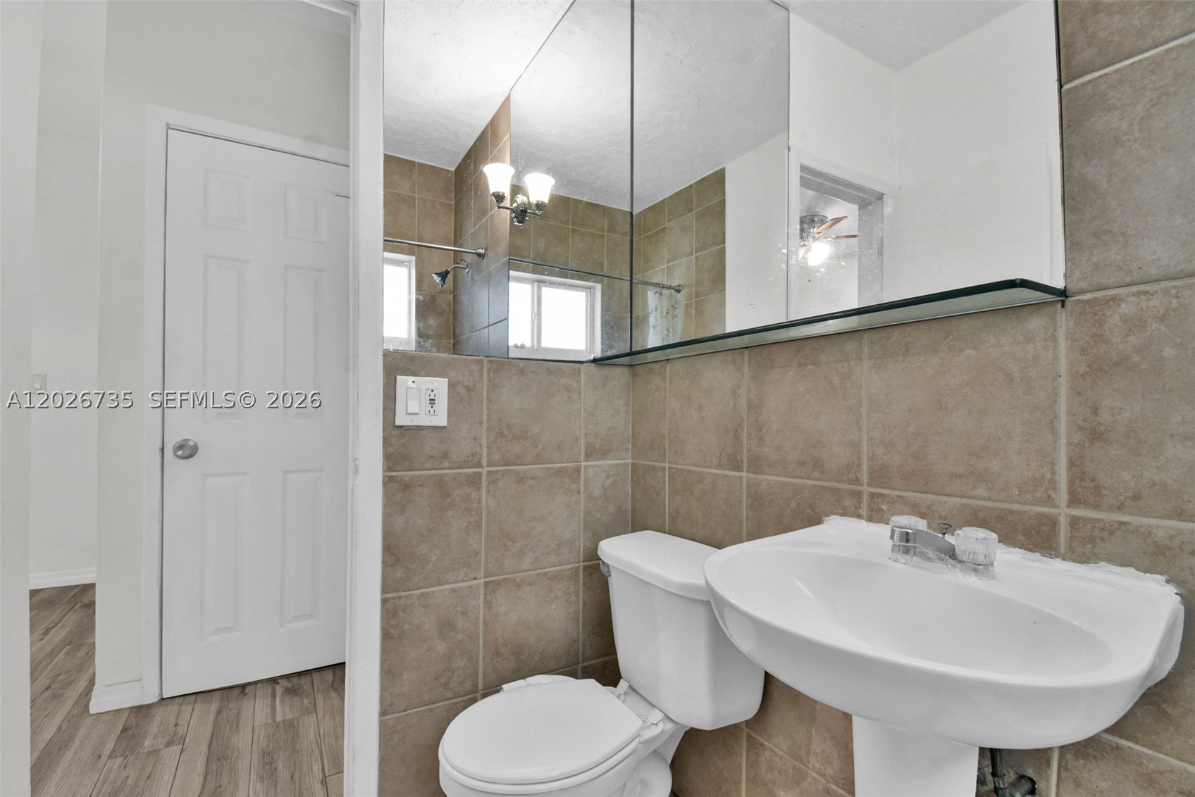 1135 Euclid Ave 202 Property Photo 18