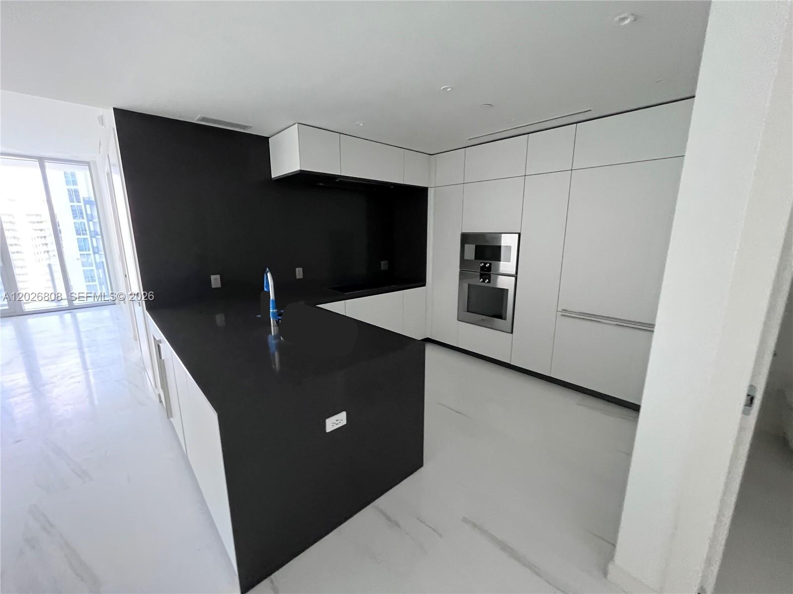 300 Biscayne Boulevard Way 2509w Property Photo 3