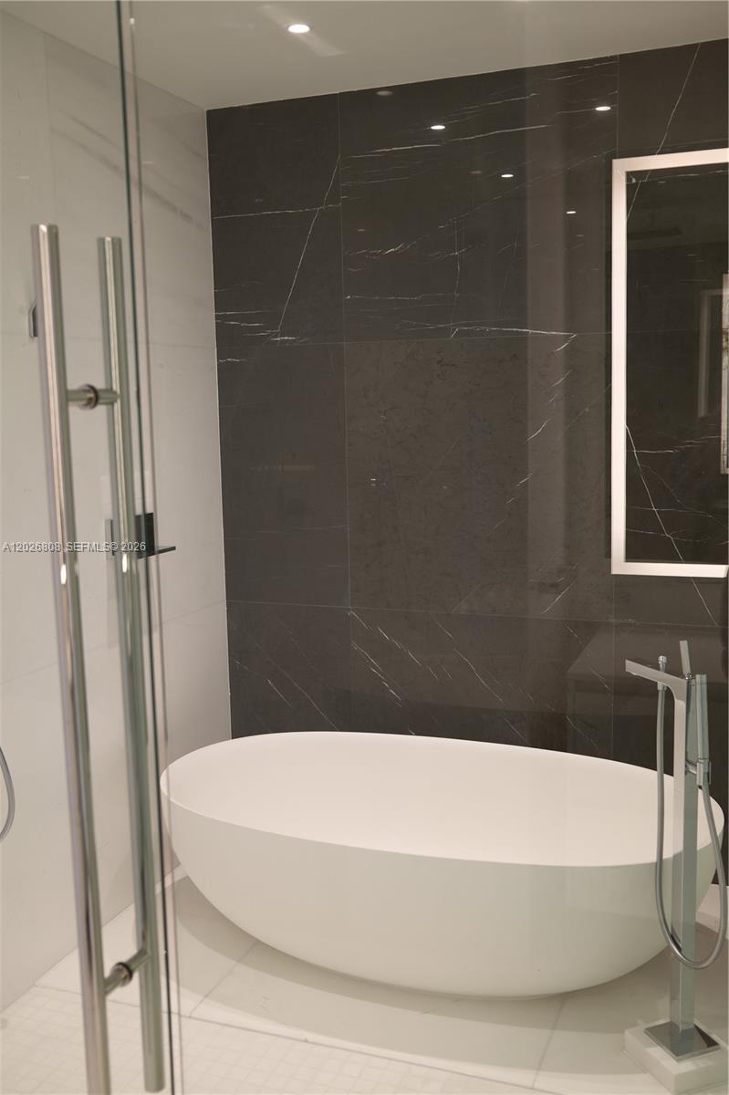300 Biscayne Boulevard Way 2509w Property Photo 5