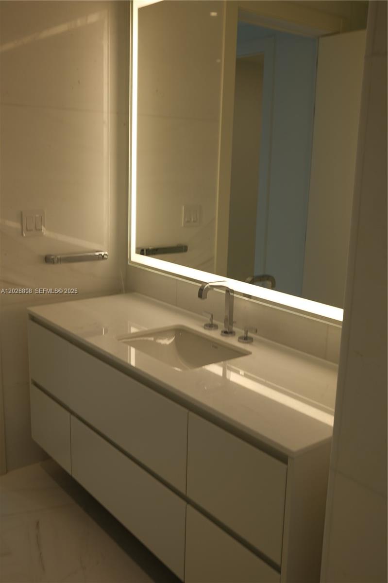 300 Biscayne Boulevard Way 2509w Property Photo 6