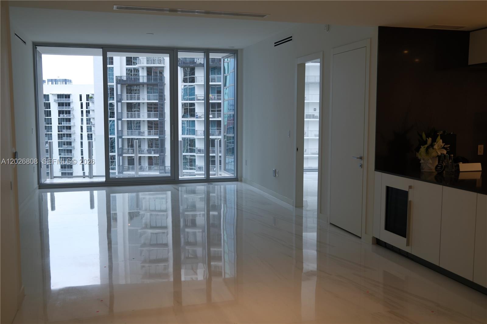 300 Biscayne Boulevard Way 2509w Property Photo 7