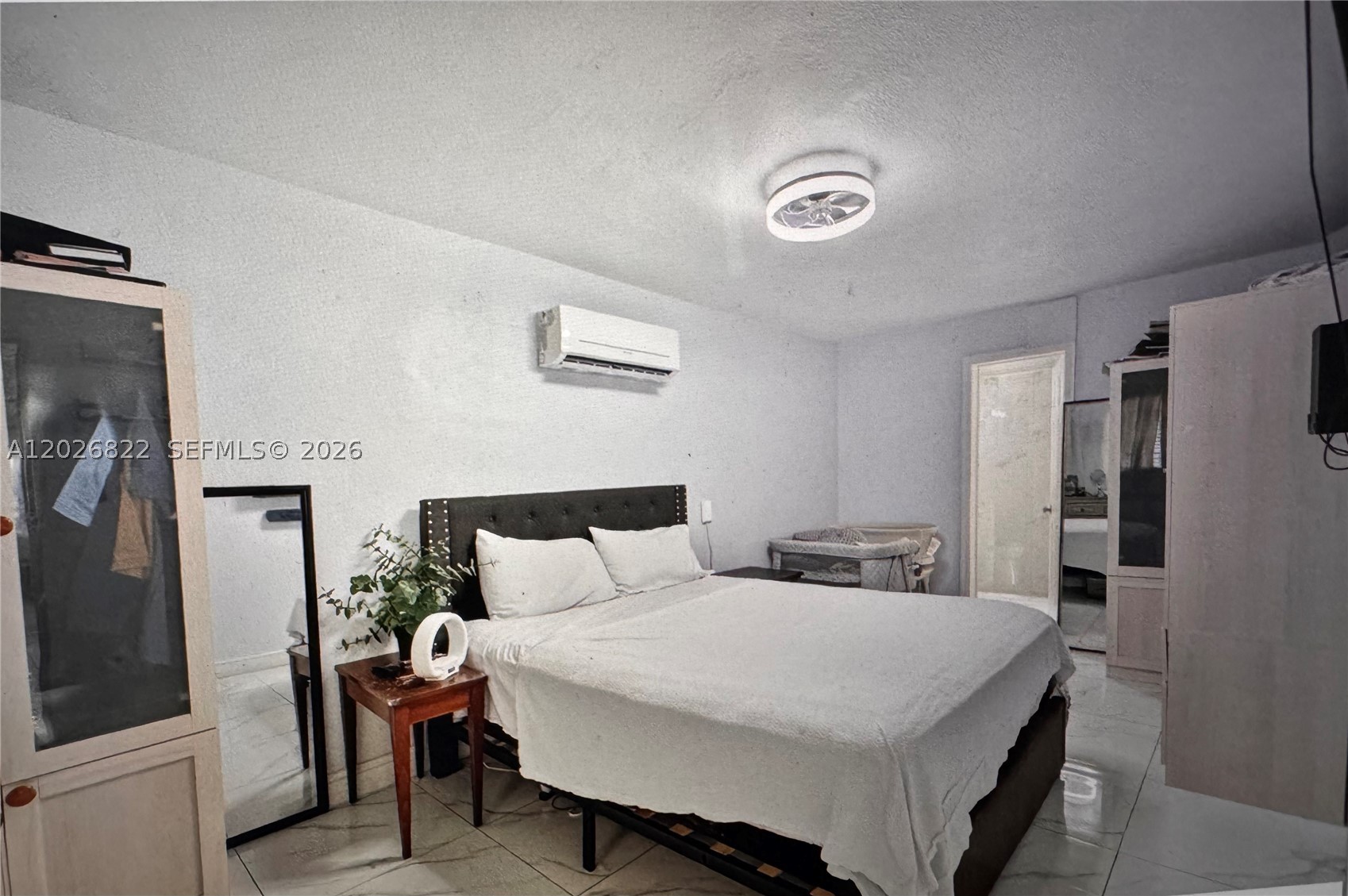 1705 Davie Blvd Property Photo 8