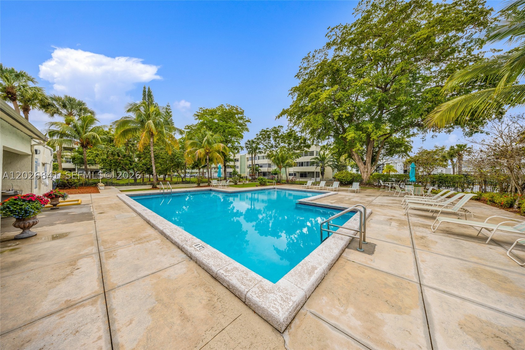 6075 N Sabal Palm Blvd 210 Property Photo 25