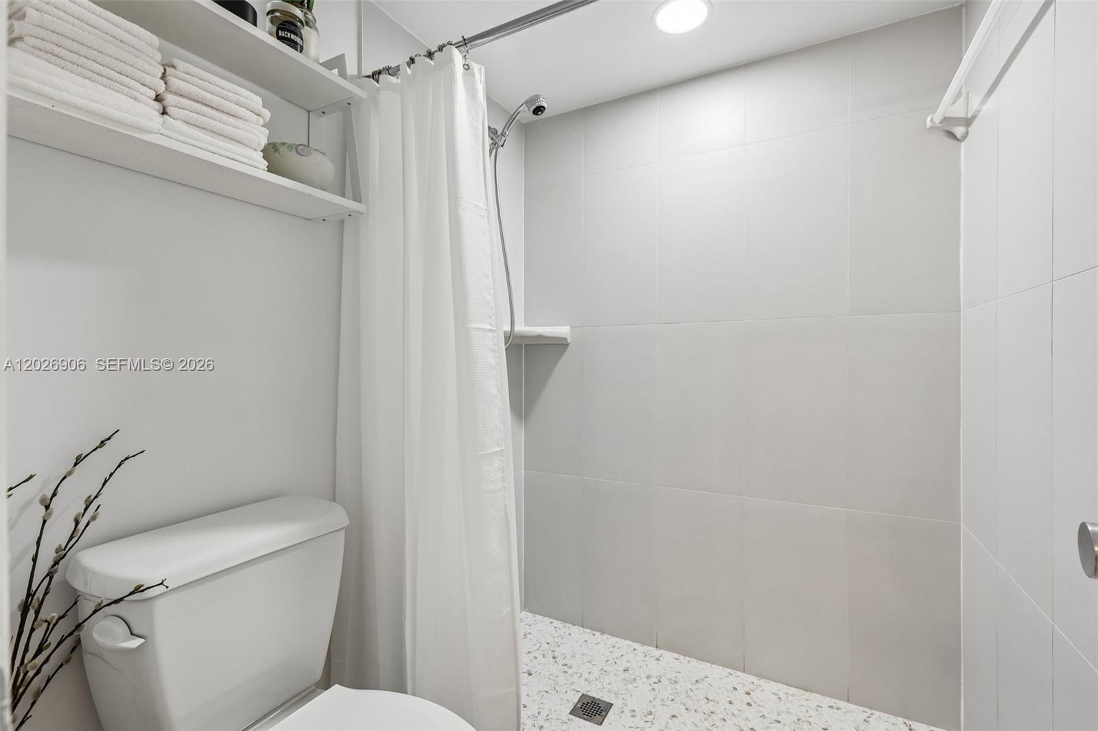 400 Commodore Dr 206 Property Photo 26