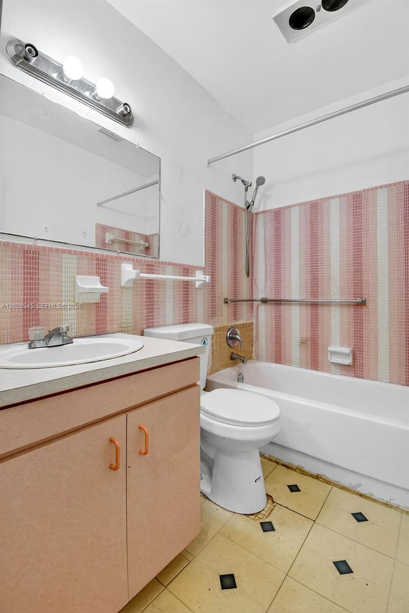 245 Ne 191st St 3022 Property Photo 16