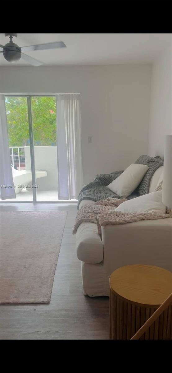 240 Collins Ave 2b Property Photo 1