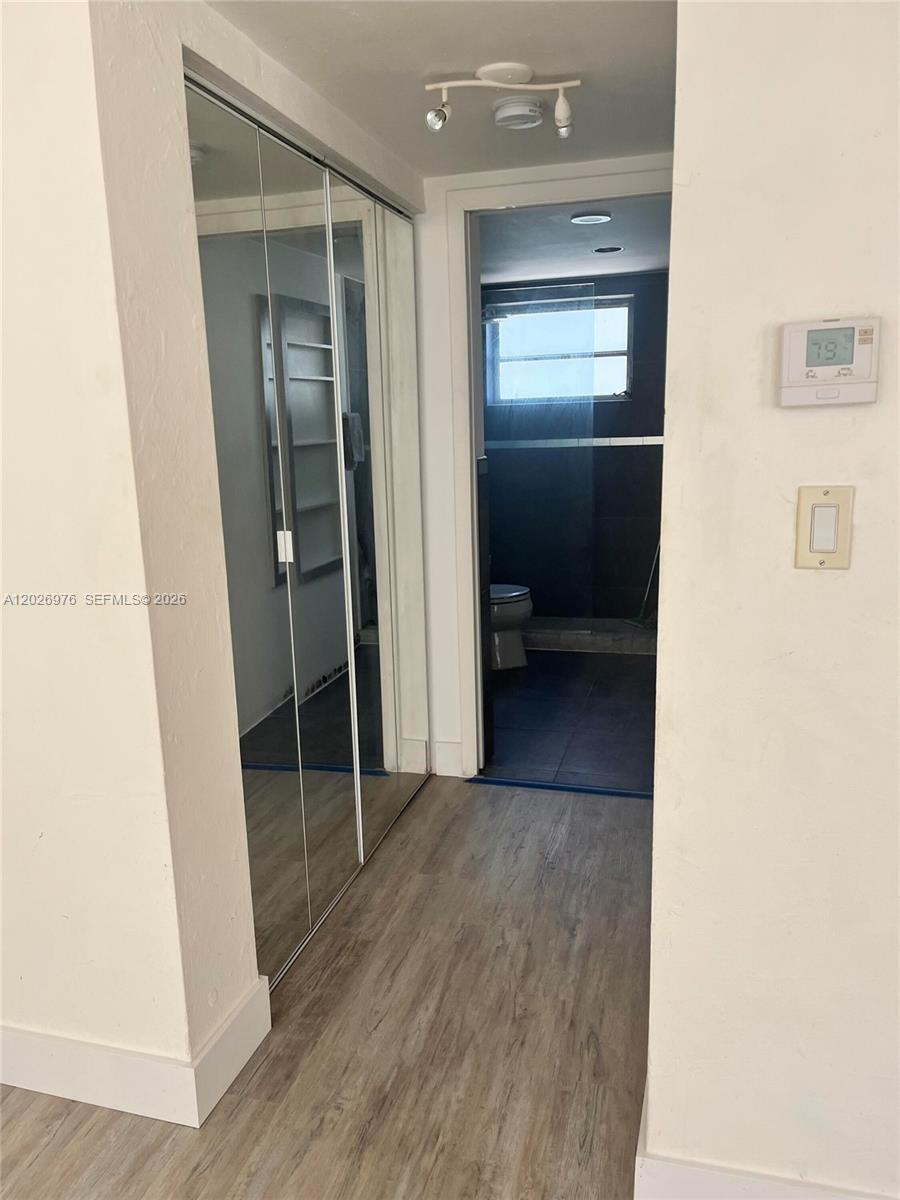 240 Collins Ave 2b Property Photo 14