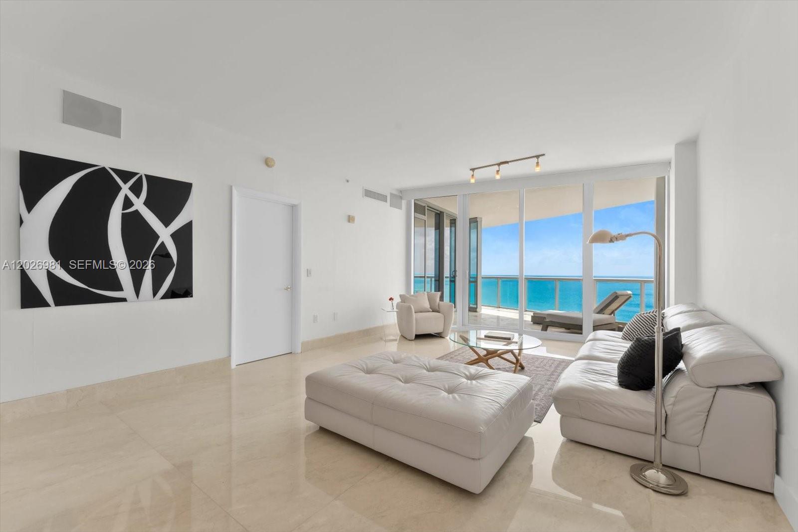 17121 Collins Ave 3905 Property Photo 2