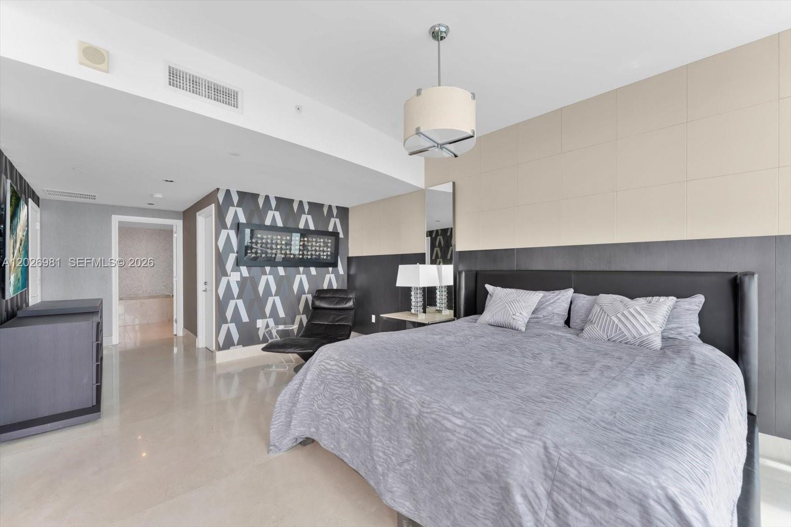 17121 Collins Ave 3905 Property Photo 17