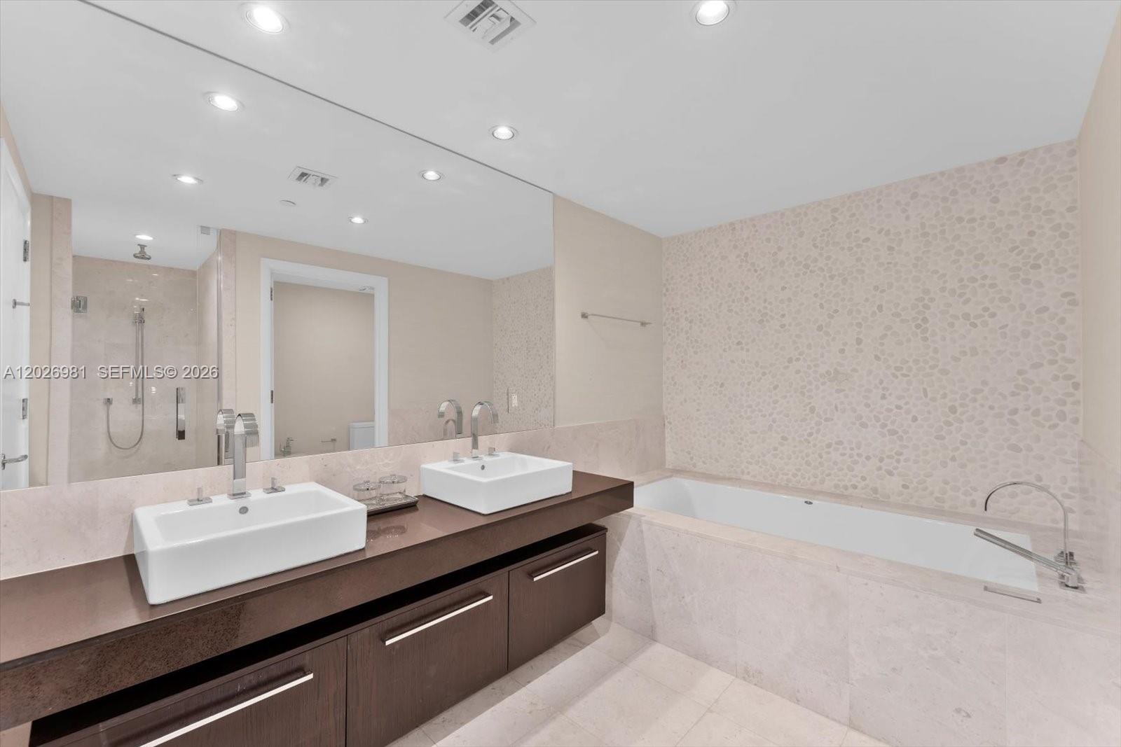17121 Collins Ave 3905 Property Photo 20