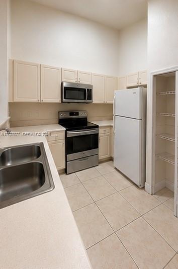 2811 Se 17th Ave 206 Property Photo 8